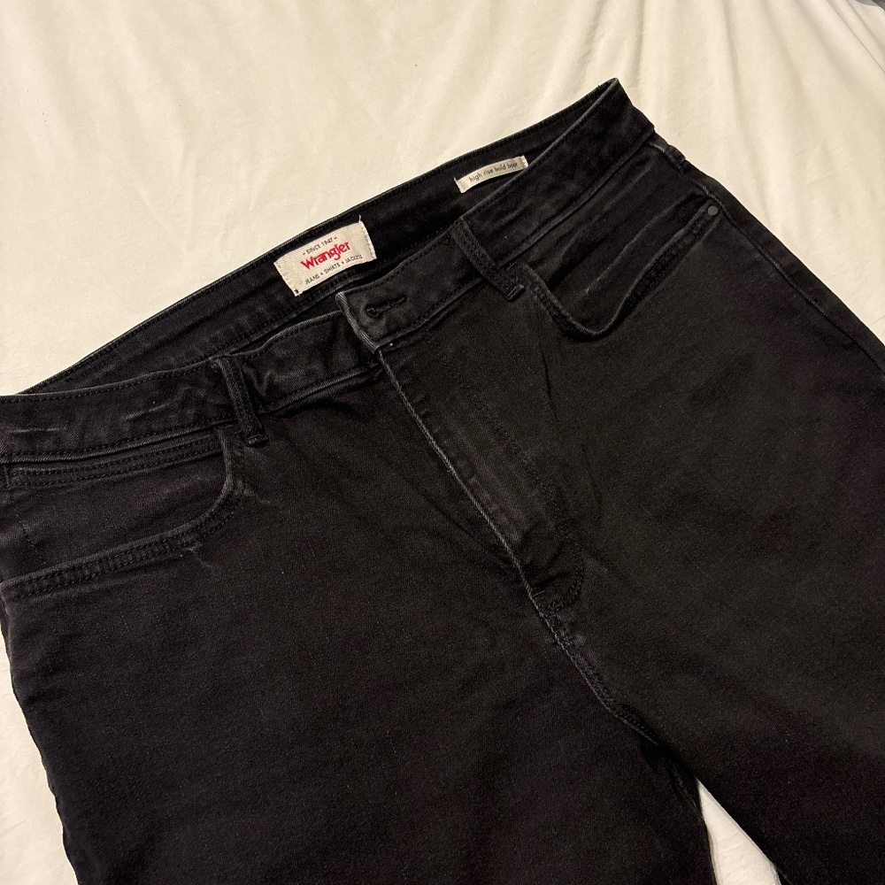 Wrangler Women's Black Skinny Jeans - Sleek High-Rise Style